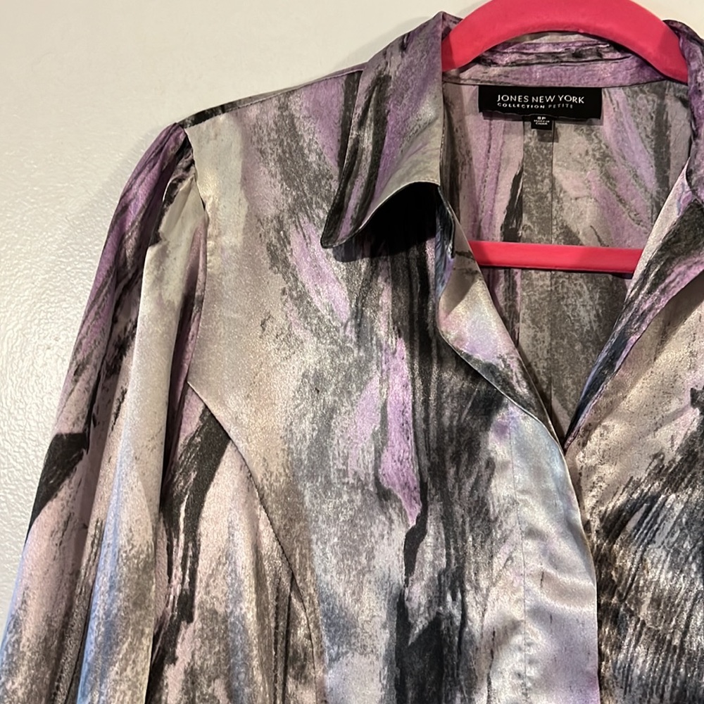 Jones New York, satin lilac/silver/gray blouse with French cuffs